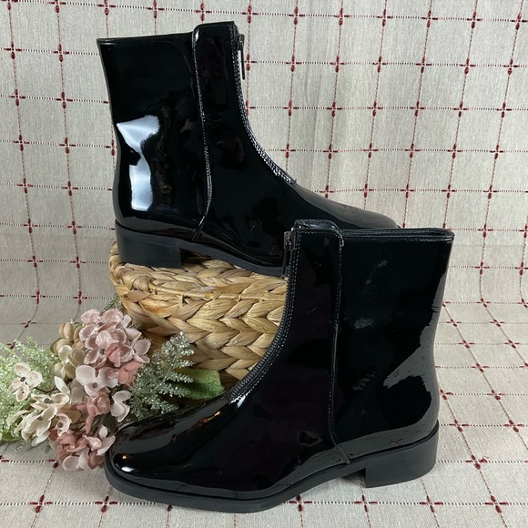 Aquatalia Shoes - Aquatalia “Tenley” Patent Leather Ankle Boots Water Resistant Front Zip 7.5 New